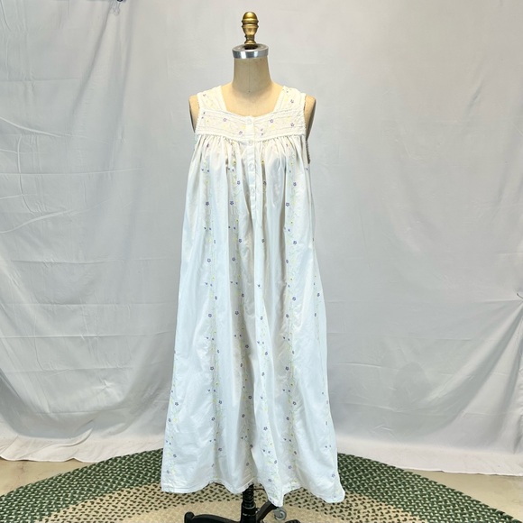 VINTAGE cotton prairie nightgown embroidered floral lace cottage Victorian 90s - Picture 7 of 10